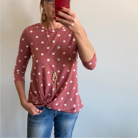 Mauve & White Polka Dot 3/4 Sleeve Top - Picture 2 of 6